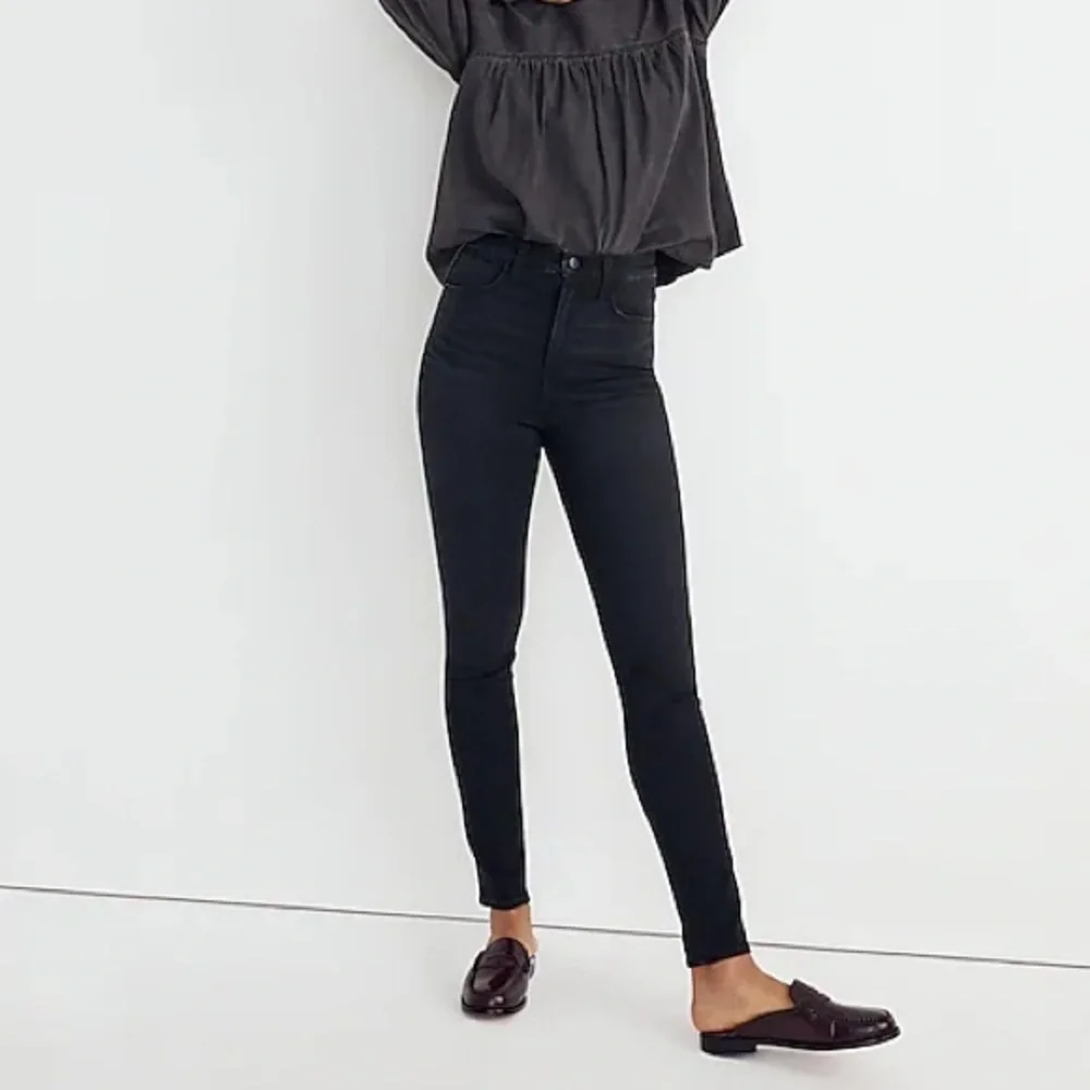 Madewell Roadtripper Jeans Black Wash - Picture 3 of 9